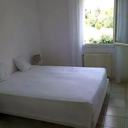 Hotel Beautiful In With Balcony Uzès
