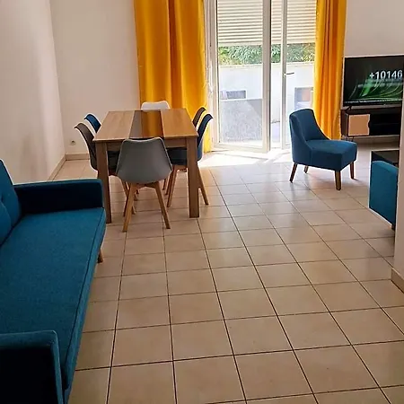 Beautiful In With Balcony 3*